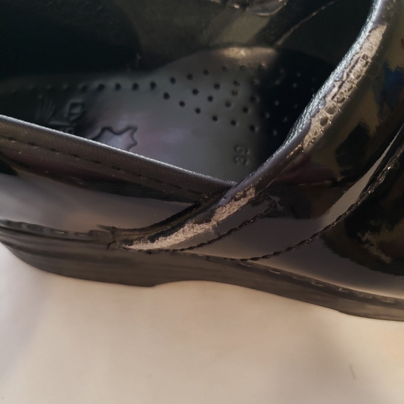 Women's Dansko Professional Clogs. Blk 8.5. - Picture 6 of 7